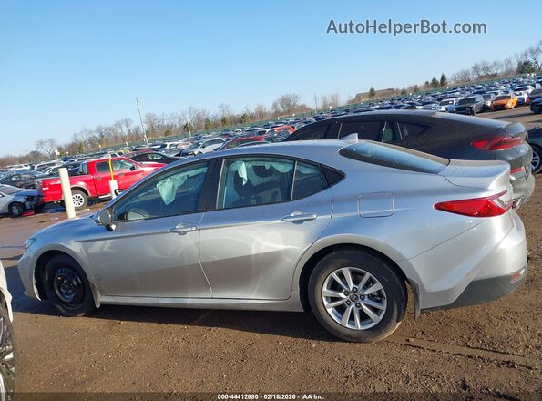 4T1DAACK8SU625089 2025 TOYOTA LE Silver სალონის 360-გრადუსიანი ხედი