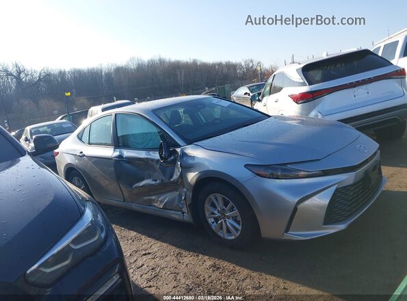 4T1DAACK8SU625089 2025 TOYOTA LE Silver უკანა სალონის ხედი