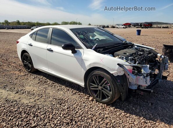 4T1DBADK3TU039350 2026 TOYOTA CAMRY White Przód prawy