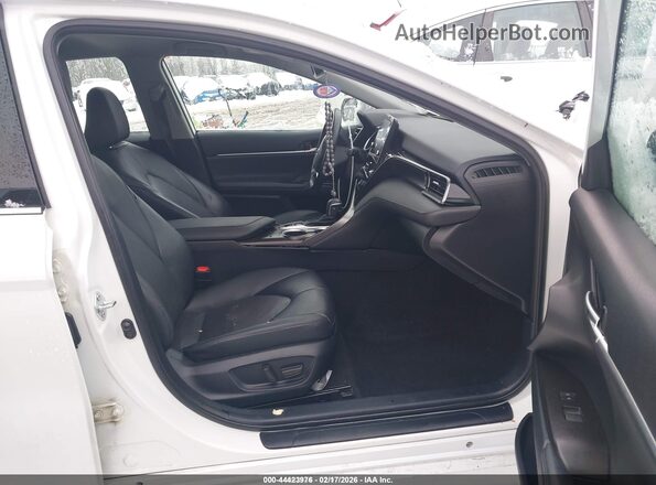 4T1F11BK9PU098942 2023 TOYOTA LE White Front interior view