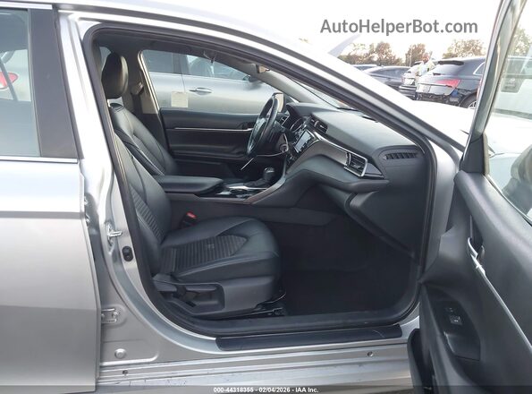 4T1G11AK0LU989749 2020 TOYOTA CAMRY Silver 