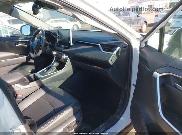 4T3D6RFV6NU076865 2022 TOYOTA LIMITED White Սալոնի դիմացի տեսք