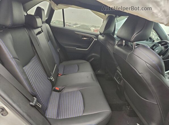4T3E6RFV4NU099291 2022 TOYOTA RAV4 White Rear interior view