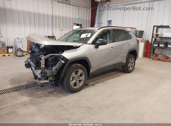 4T3LWRFV3NU078651 2022 TOYOTA LE Silver Front left