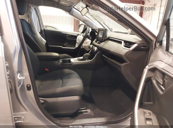 4T3LWRFV3NU078651 2022 TOYOTA LE Silver Front interior view