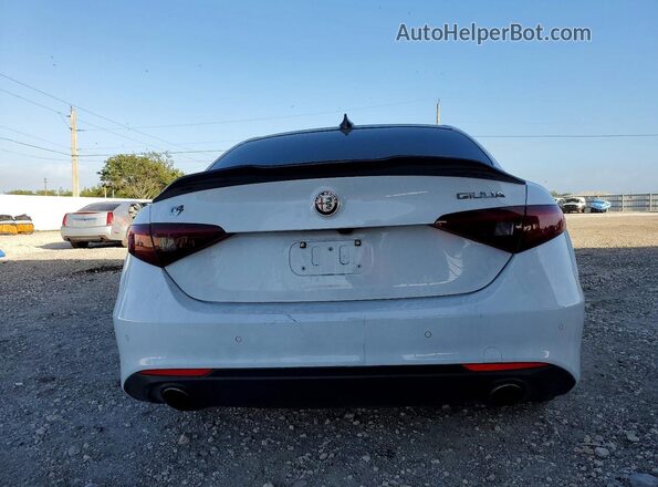 ZARFAEDN1J7573529 2018 ALFA ROMEO GIULIA White 