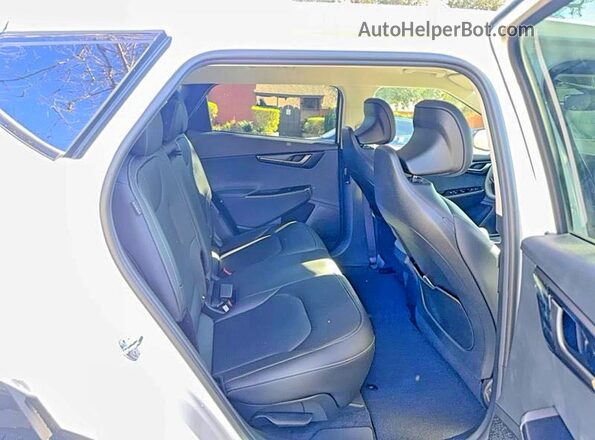 5XYC34JA3SG010361 2025 KIA EV6 White 