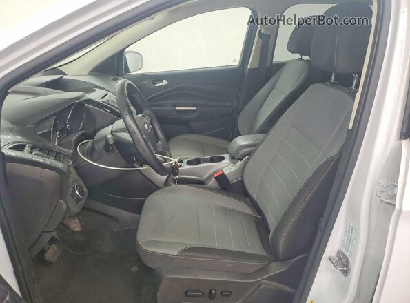 1FMCU9GXXGUC36811 2016 FORD ESCAPE White Front interior view