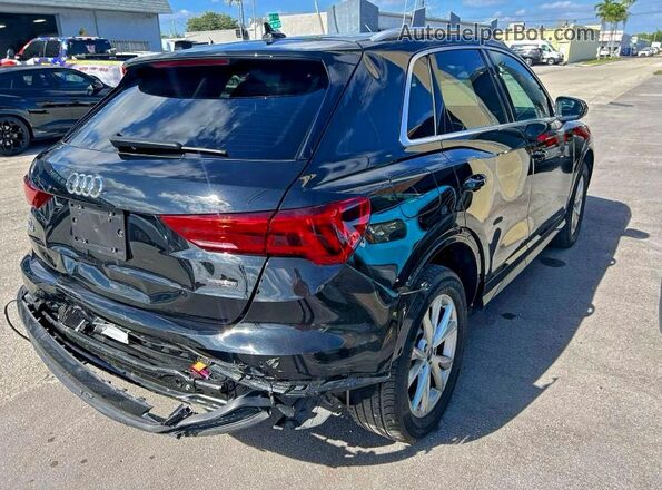 WA1DECF34R1094102 2024 AUDI Q3 Black 