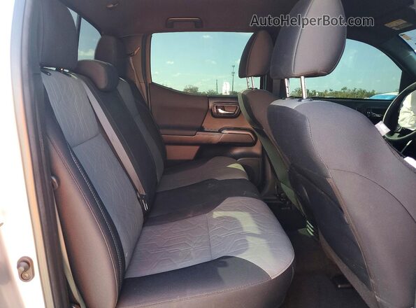 3TMAZ5CN0NM169048 2022 TOYOTA LE Silver 