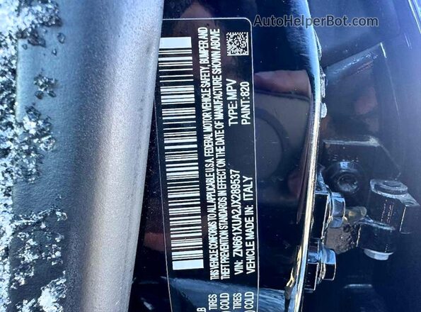 ZN661XUA2JX289537 2018 MASERATI LEVANTE Black 
