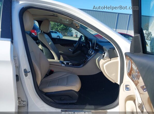 55SWF4HB1JU272144 2018 MERCEDES-BENZ C 350E White Widok wnętrza z przodu