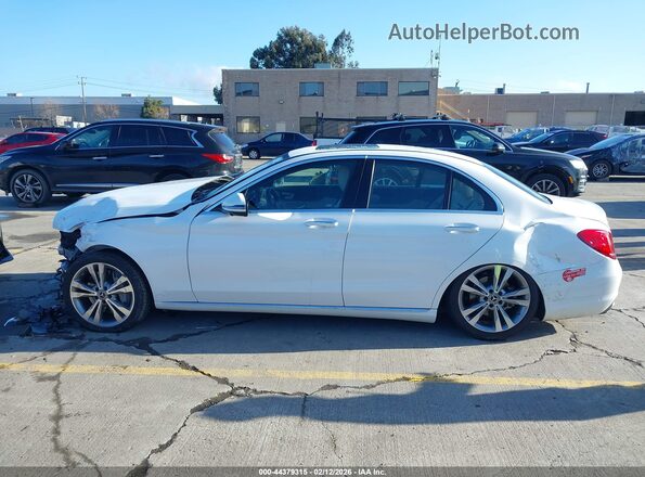 55SWF4HB1JU272144 2018 MERCEDES-BENZ C 350E White Widok wnętrza 360 stopni