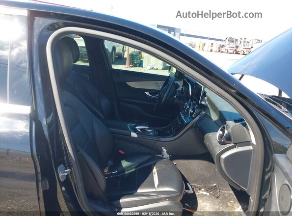 55SWF4JB7GU168843 2016 MERCEDES-BENZ C-CLASS Black Вид салону спереду