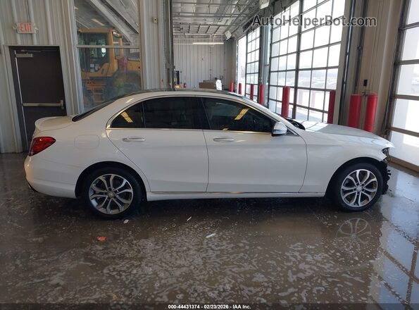 55SWF4KB6GU137923 2016 MERCEDES-BENZ C-CLASS Белый Вид задней части салона