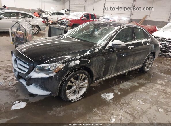 55SWF4KB8JU260999 2018 MERCEDES-BENZ C-CLASS Black Przód lewy