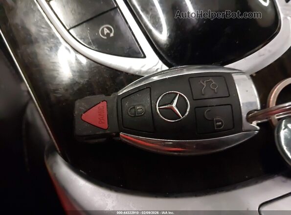 55SWF4KB8JU260999 2018 MERCEDES-BENZ C-CLASS Black Widok deski rozdzielczej