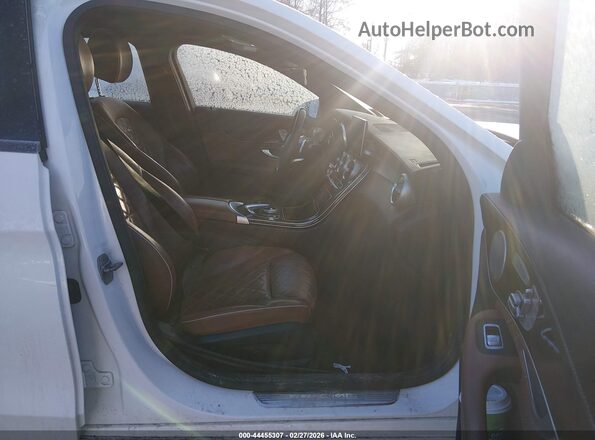 55SWF6EB4JU256617 2018 MERCEDES-BENZ AMG C 43 White Widok wnętrza z przodu