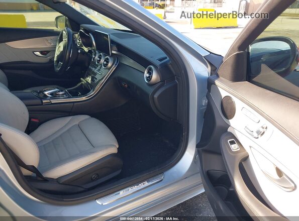 55SWF6EB9JU236198 2018 MERCEDES-BENZ AMG C 43 Gray Front interior view