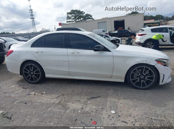 55SWF8DB6KU312586 2019 MERCEDES-BENZ C-CLASS White Rear interior view