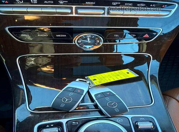 55SWF8EB6KU291964 2019 MERCEDES-BENZ C Red Դիմացի տեսք