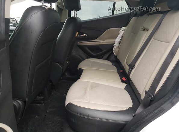 KL4CJASB7JB635456 2018 BUICK ENCORE White Vista del compartimento del motor
