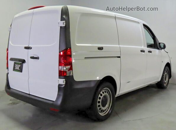 W1YV0BEY7P4225028 2023 MERCEDES-BENZ METRIS White Przód prawy
