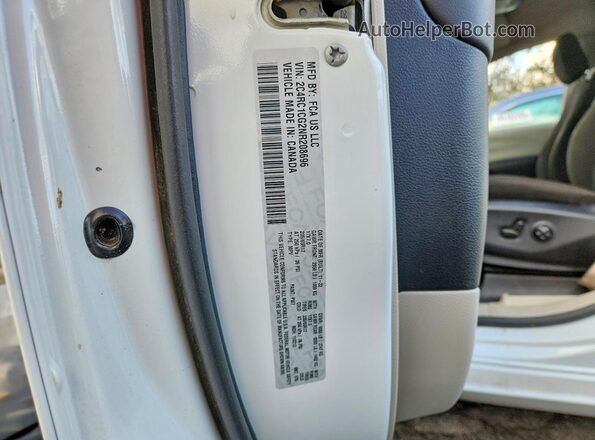 2C4RC1CG2NR208696 2022 CHRYSLER OTHER White Widok wnętrza 360 stopni