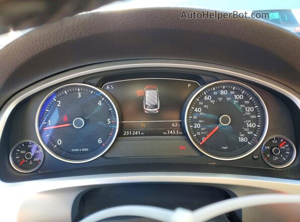 WVGEP9BP8GD002495 2016 VOLKSWAGEN TOUAREG White Вид задніх сидінь