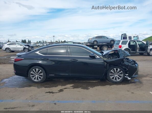 58AC21B16LU006552 2020 LEXUS ES 300H Black Vista interior trasera