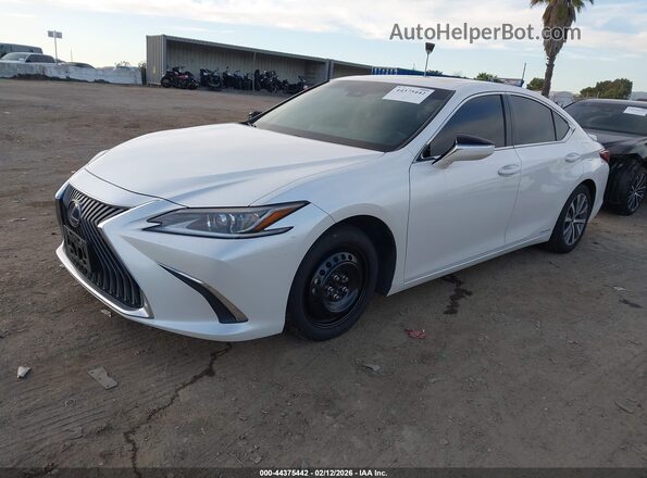 58ACA1C17MU010211 2021 LEXUS ES 300H White Առջևի ձախ երեք քառորդ տեսարան