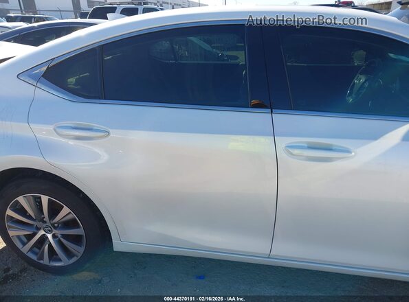58AD11D17MU004217 2021 LEXUS ES 250 White Սալոնի հետևի տեսք