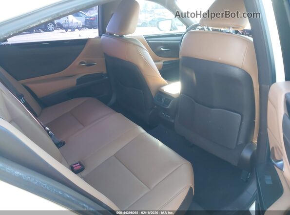 58AD21B13LU006609 2020 LEXUS ES 300H White Vista de la etiqueta del VIN