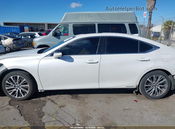 58AD21B13LU006609 2020 LEXUS ES 300H White Vista interior de 360 grados