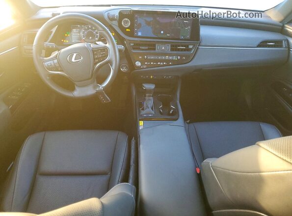 58ADA1C17RU050767 2024 LEXUS ES Белый Вид панели приборов