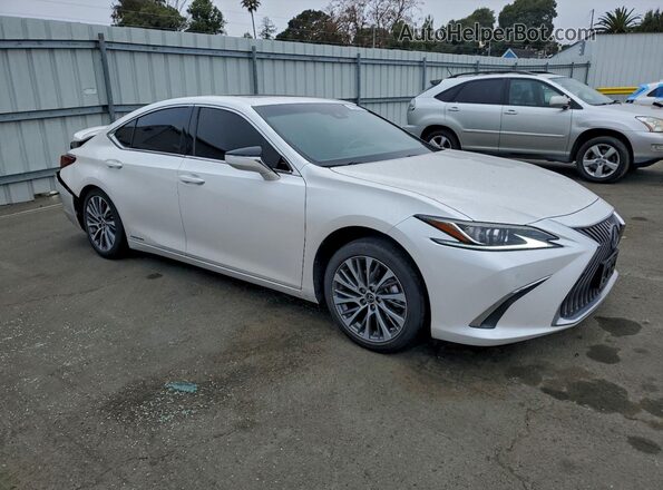 58ADA1C19MU002129 2021 LEXUS ES White 
