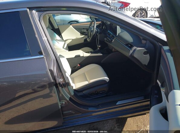 58ADA1C1XPU034785 2023 LEXUS ES 300H Gray Widok wnętrza z przodu