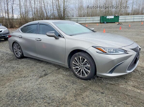 58ADZ1B13LU061007 2020 LEXUS ES Silver Delantero derecho