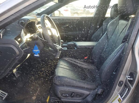 58AGZ1B10MU083982 2021 LEXUS ES Серебряный 