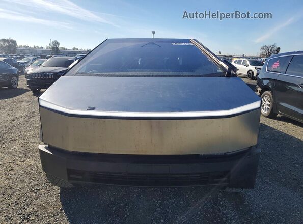 7G2CEGEC3SA076420 2025 TESLA CYBERTRUCK Silver Հետևի տեսք