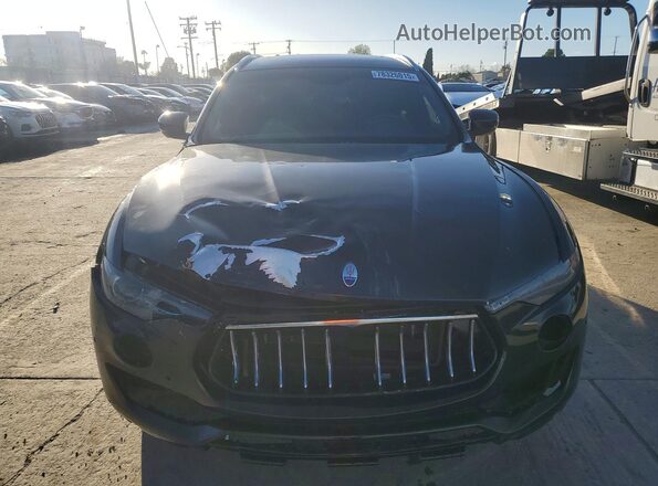 ZN661YUL2JX293482 2018 MASERATI LEVANTE Black 