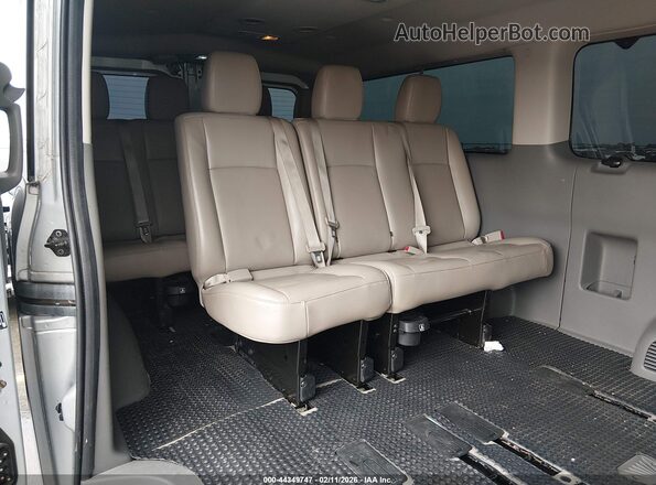 5BZAF0AA4KN851718 2019 NISSAN NV PASSENGER NV3500 HD Серебряный Вид наклейки с VIN-кодом