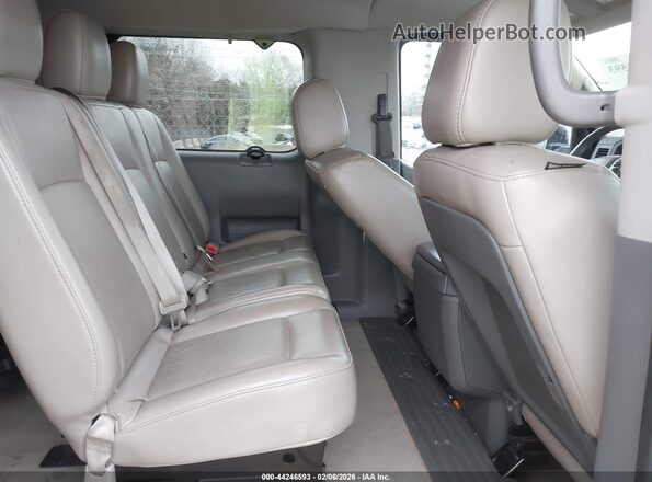 5BZAF0AA4KN852299 2019 NISSAN NV PASSENGER NV3500 HD Red Vista de la etiqueta del VIN