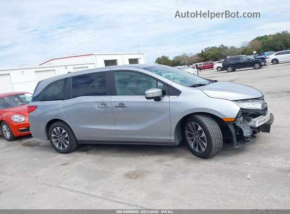 5FNRL6H63RB053798 2024 HONDA ODYSSEY Silver Rear interior view