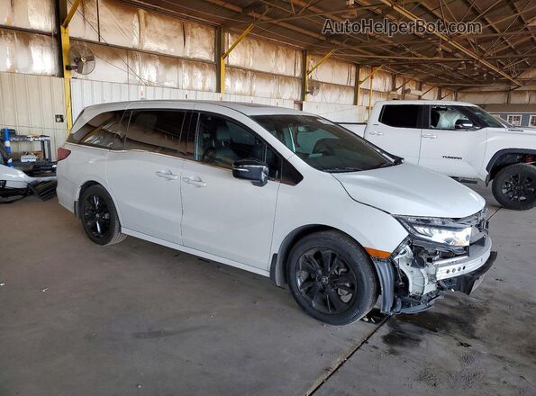 5FNRL6H73PB001058 2023 HONDA ODYSSEY White Delantero derecho