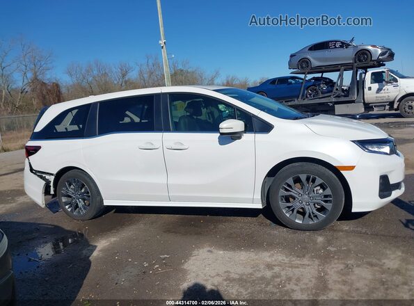 5FNRL6H87SB001422 2025 HONDA ODYSSEY White Widok wnętrza z tyłu