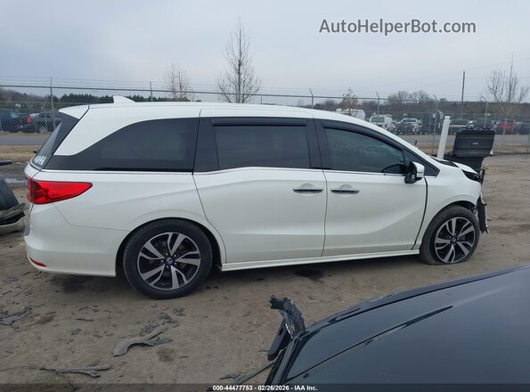 5FNRL6H91JB033399 2018 HONDA ODYSSEY White Widok wnętrza z tyłu