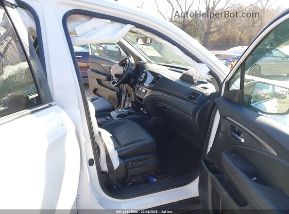 5FNYF5H23NB034639 2022 HONDA PILOT White Вид салону спереду