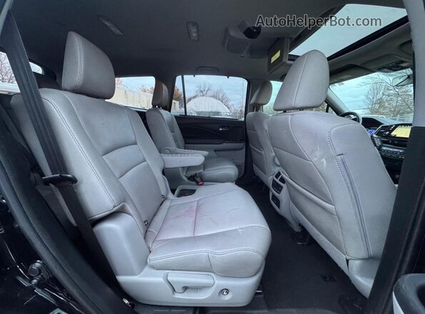 5FNYF5H65KB005738 2019 HONDA PILOT Black 
