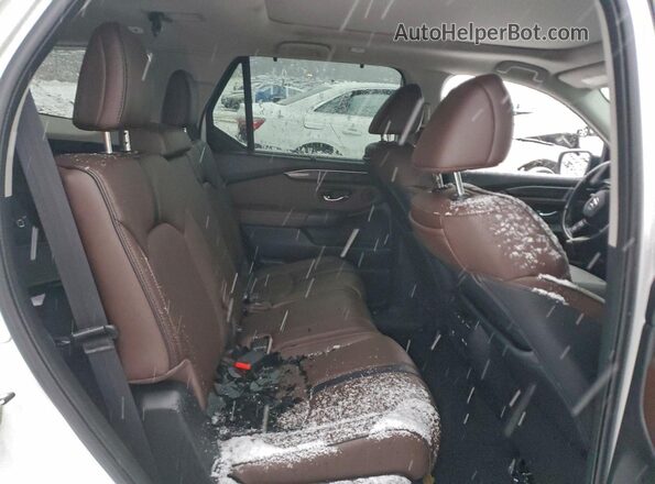 5FNYG1H85PB009593 2023 HONDA PILOT White Rear interior view